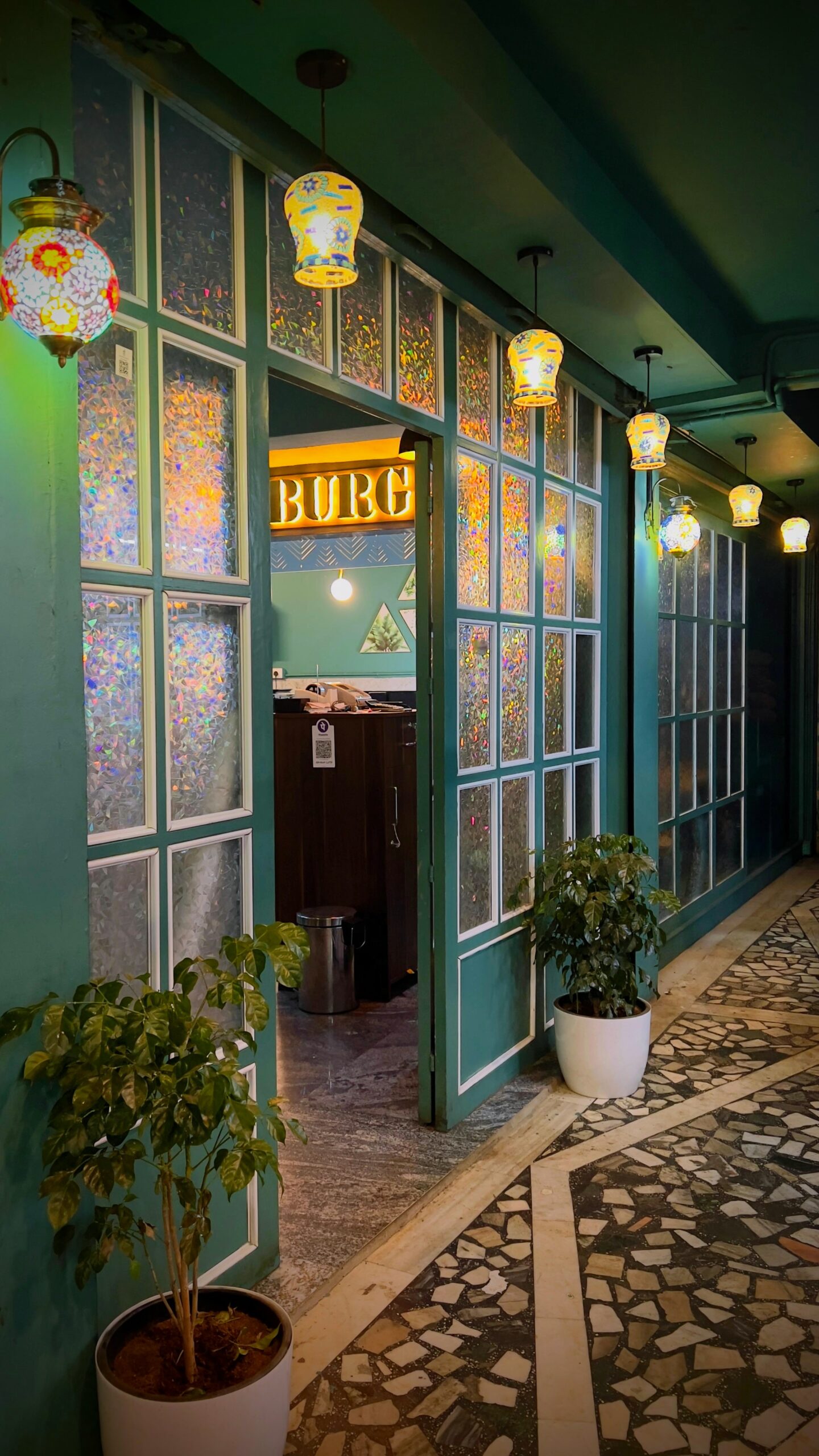 ice burg cafe pic